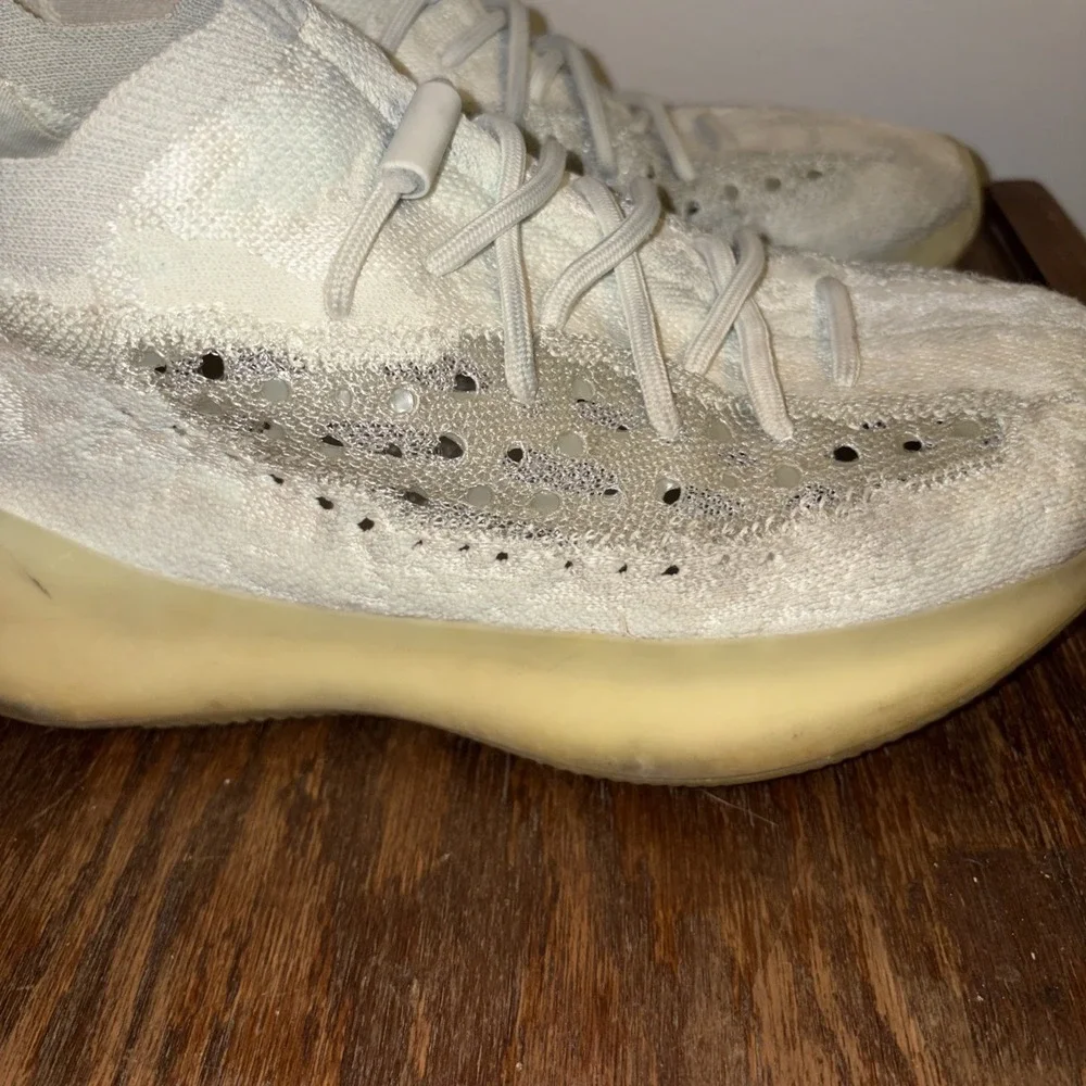 Size 9.5 - adidas Yeezy Boost 380 Calcite Glow 2020‎